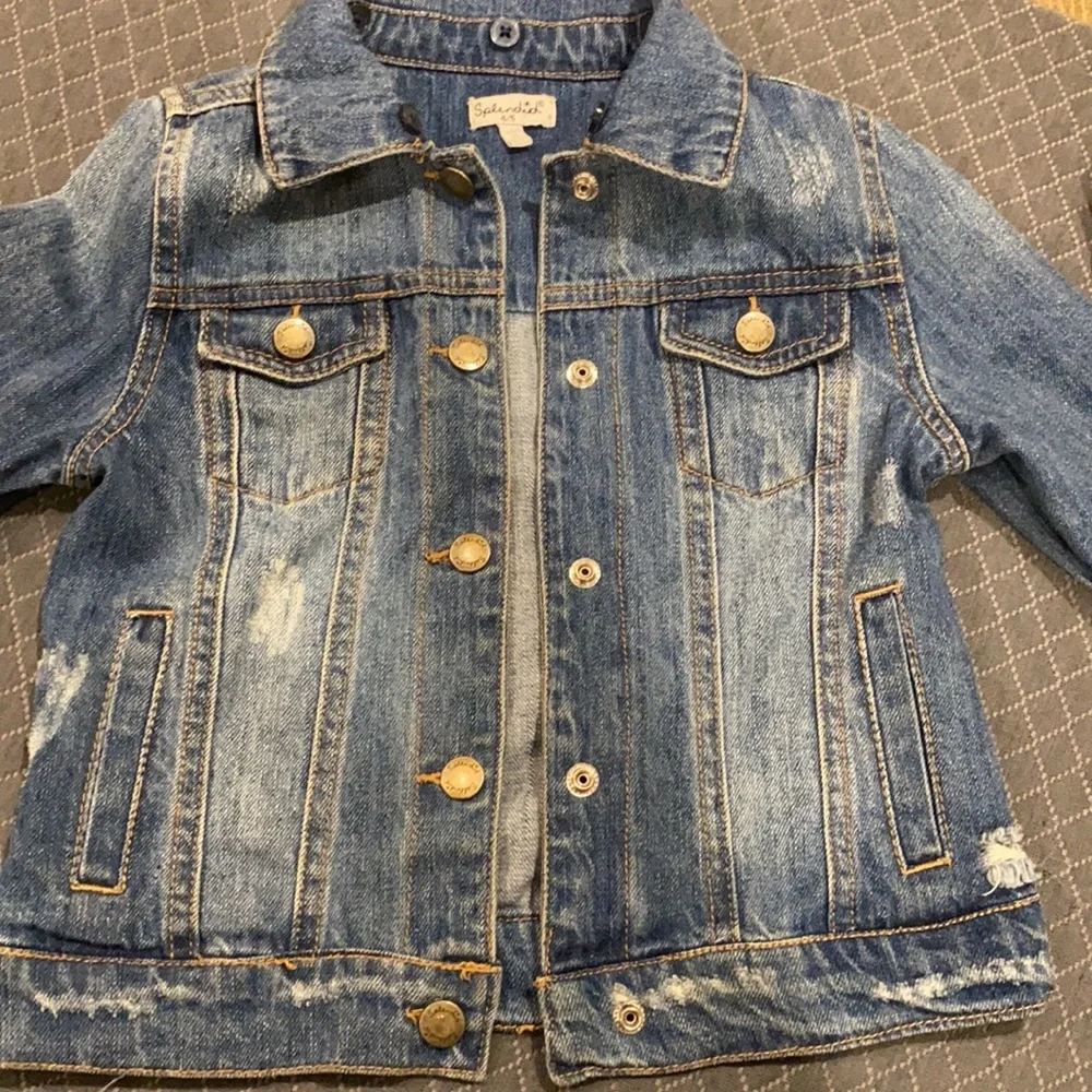 SPLENDID KIDS ADORABLE DENIUM JACKET SIZE 4/5 WITH BLUE FAUX FUR COLLAR
